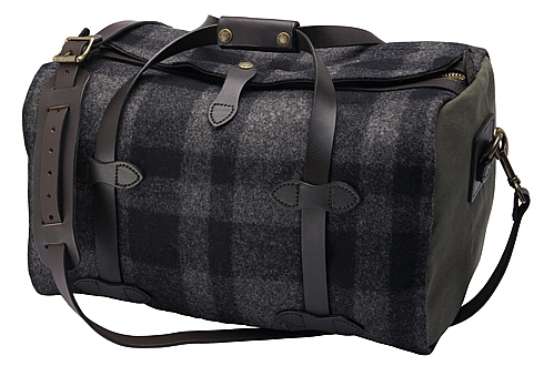Filson’s warm and welcoming plaided Weekend Duffle Image
